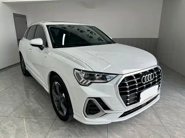 Audi Q3 35 TFSI, Стиль Драйв