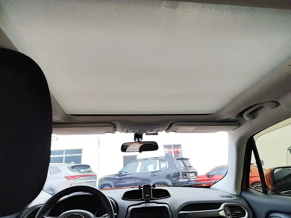 Jeep Renegade 2019 2018 Connected Large Screen Edition 180T Automatic High Energy