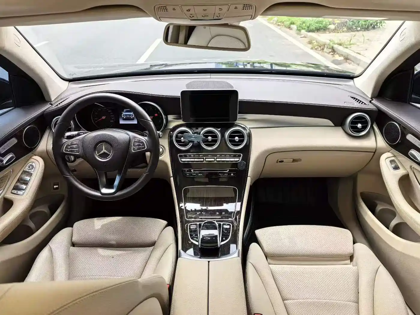 Mercedes-Benz GLC 2017 GLC 260 4MATIC Luxury фото 6