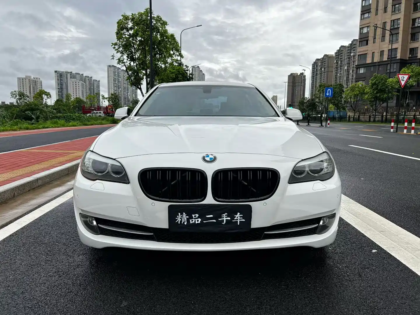 Фото 2 - BMW 5 Series