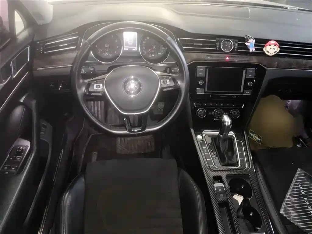 Volkswagen Magotan 2018 330TSI DSG Luxury фото 3