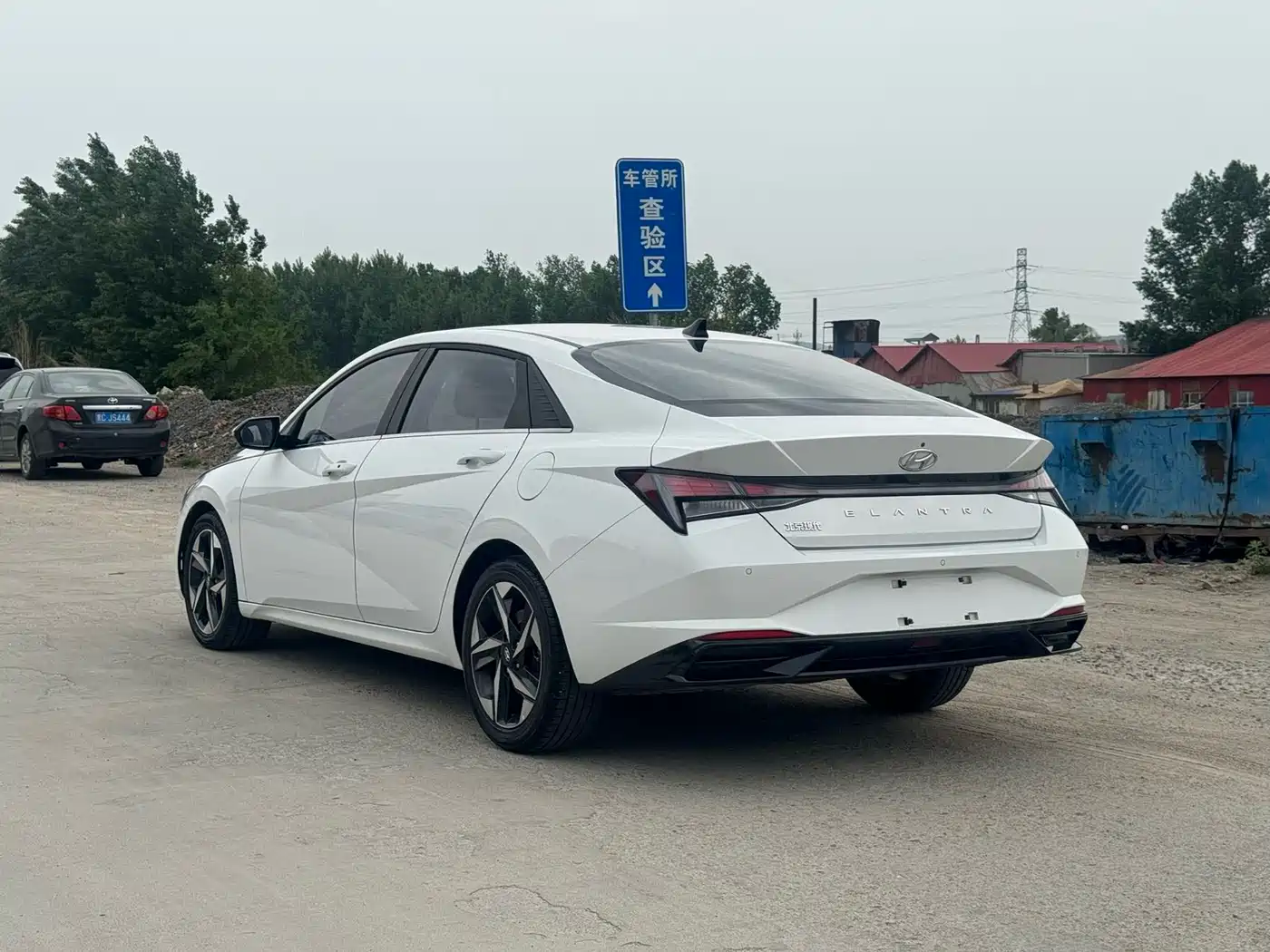Hyundai Elantra 2022 1.5L CVT GLX Elite Edition фото 20