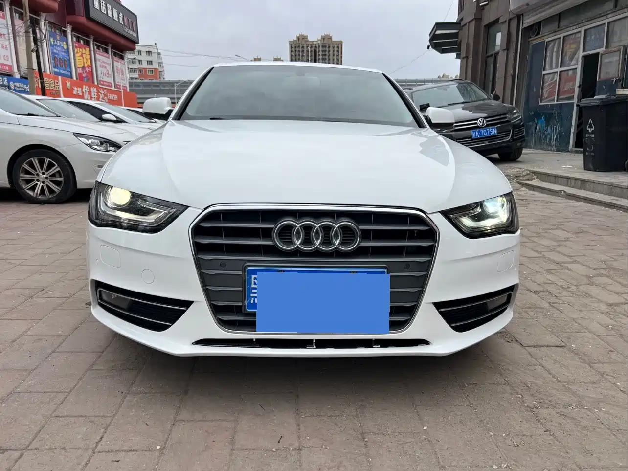 Audi A4L 2013 35 TFSI Automatic Comfort фото 2