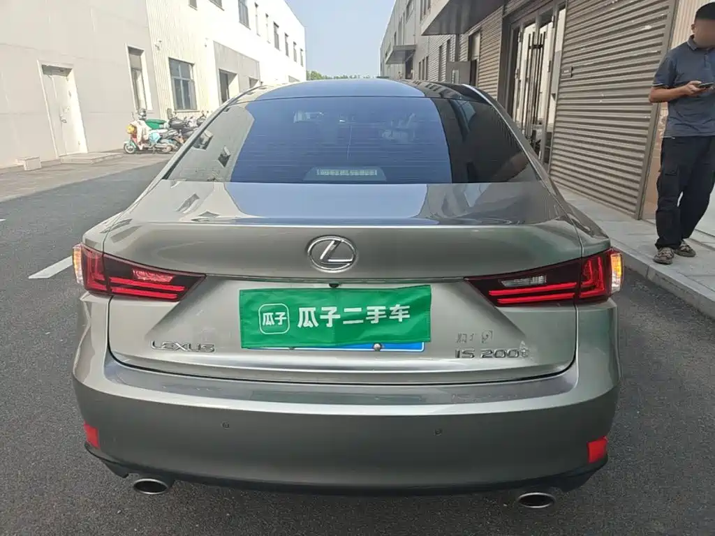 Lexus IS 2016 2015 200t F SPORT