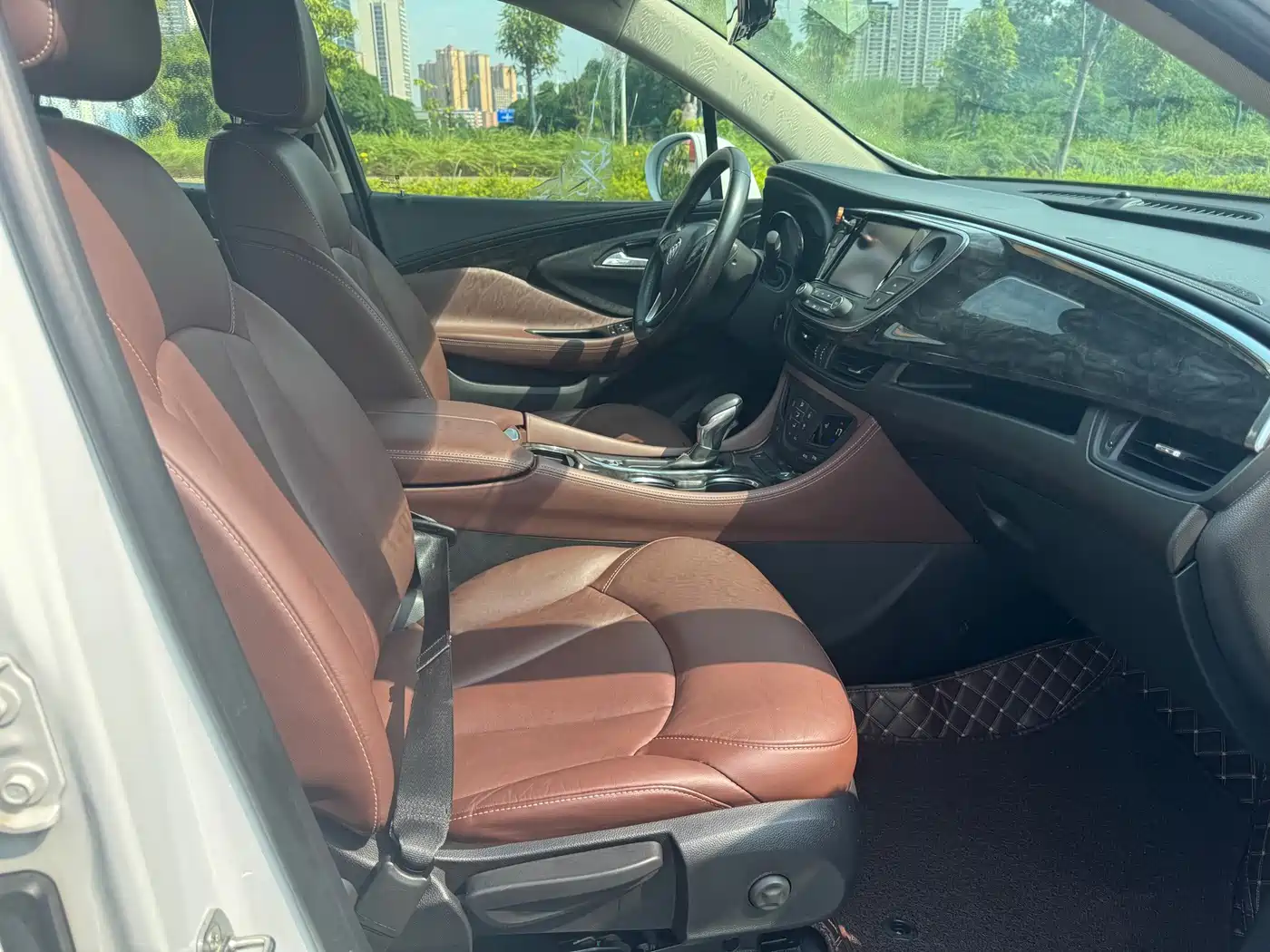 Фото 9 - Buick Envision Plus