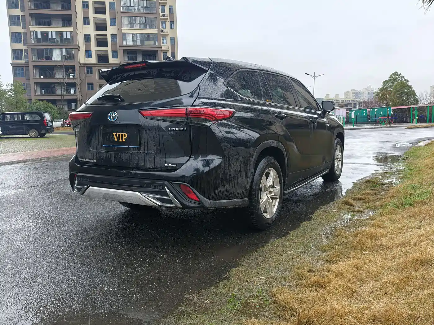 Toyota Highlander 2023 2.5L Smart Hybrid Dual Engine FWD Elite 5-Seater фото 7