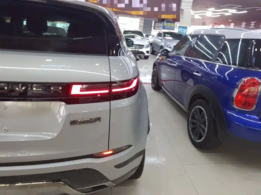 Land Rover Range Rover Evoque 2024 Range Rover Evoque L 249PS Light Master Edition фото 7