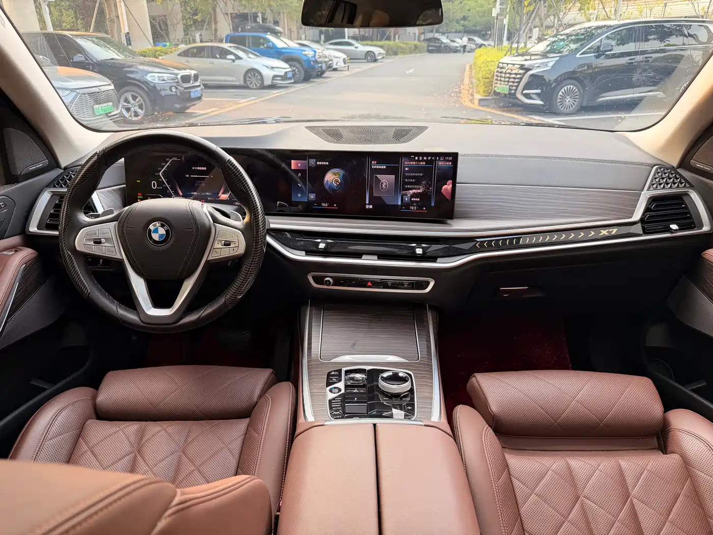BMW X7 2023 xDrive40i Leading Luxury Package фото 7