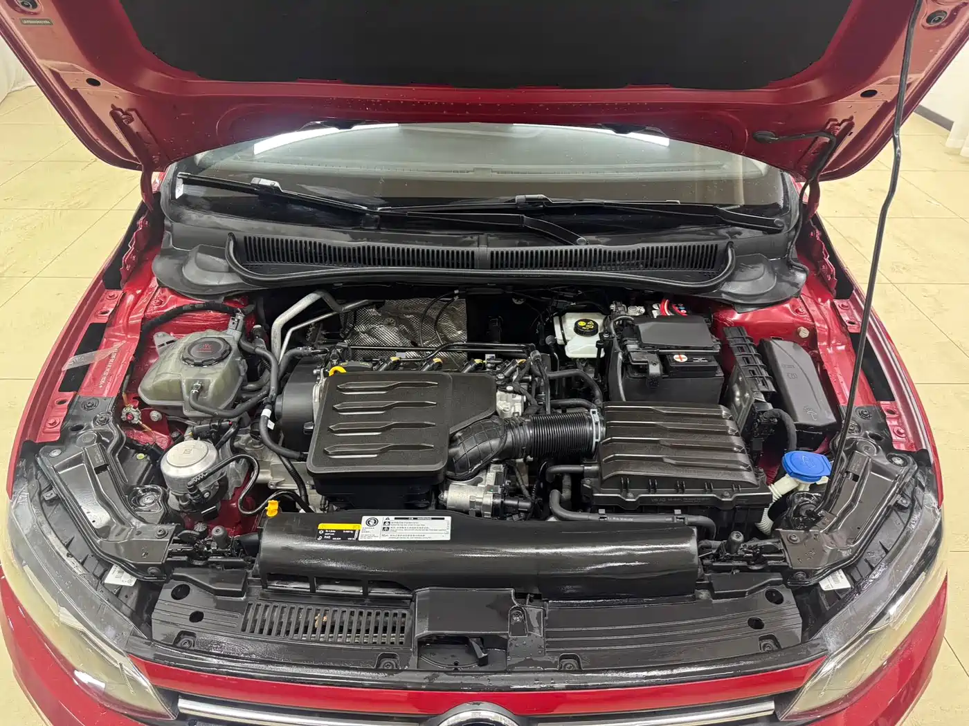 Volkswagen Polo 2021 Plus 1.5L Automatic Panorama Enjoyment Edition фото 18