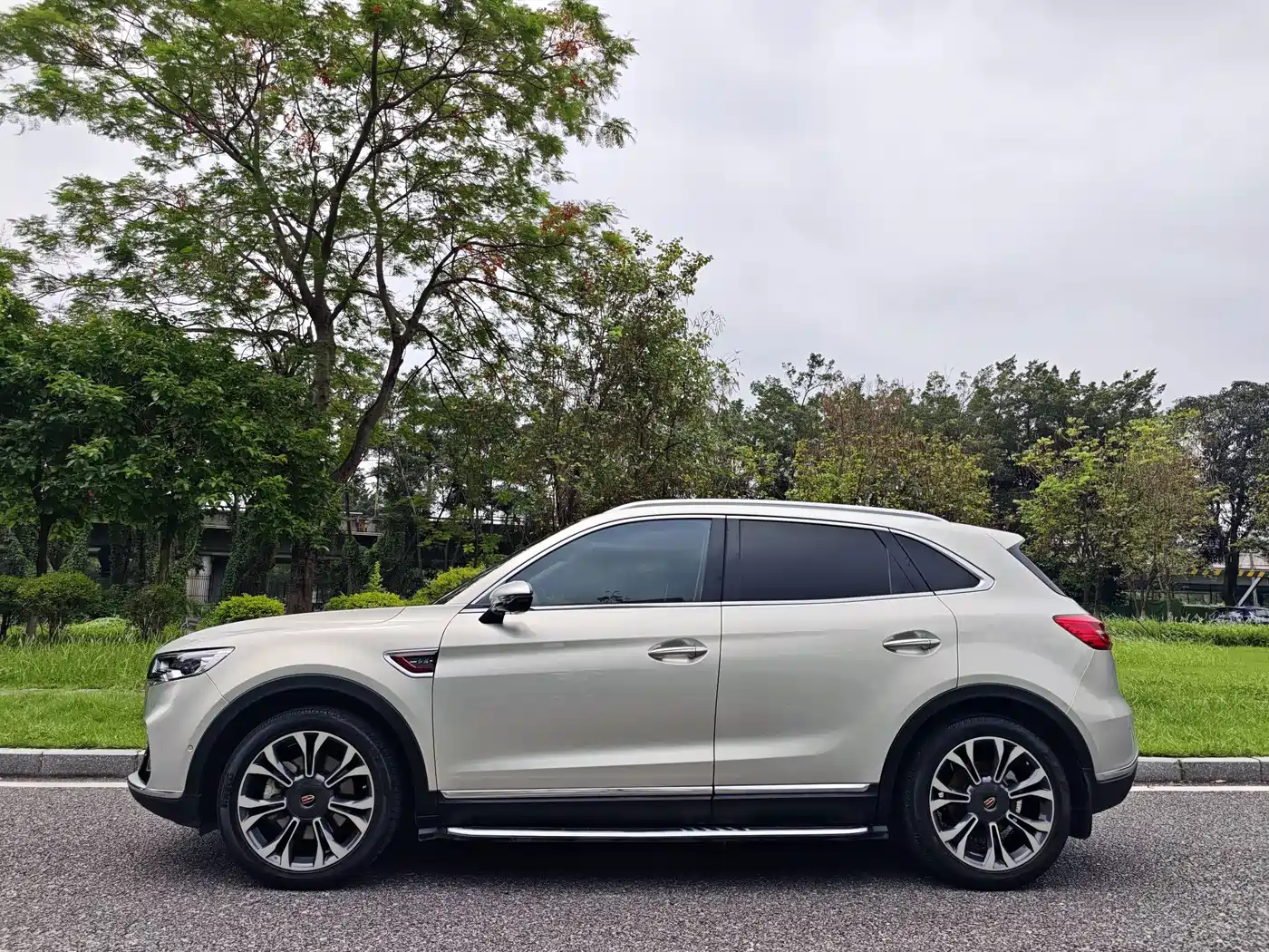 Hongqi HS5 2020 2019 2.0T Smart Connect Enjoy 4WD Edition