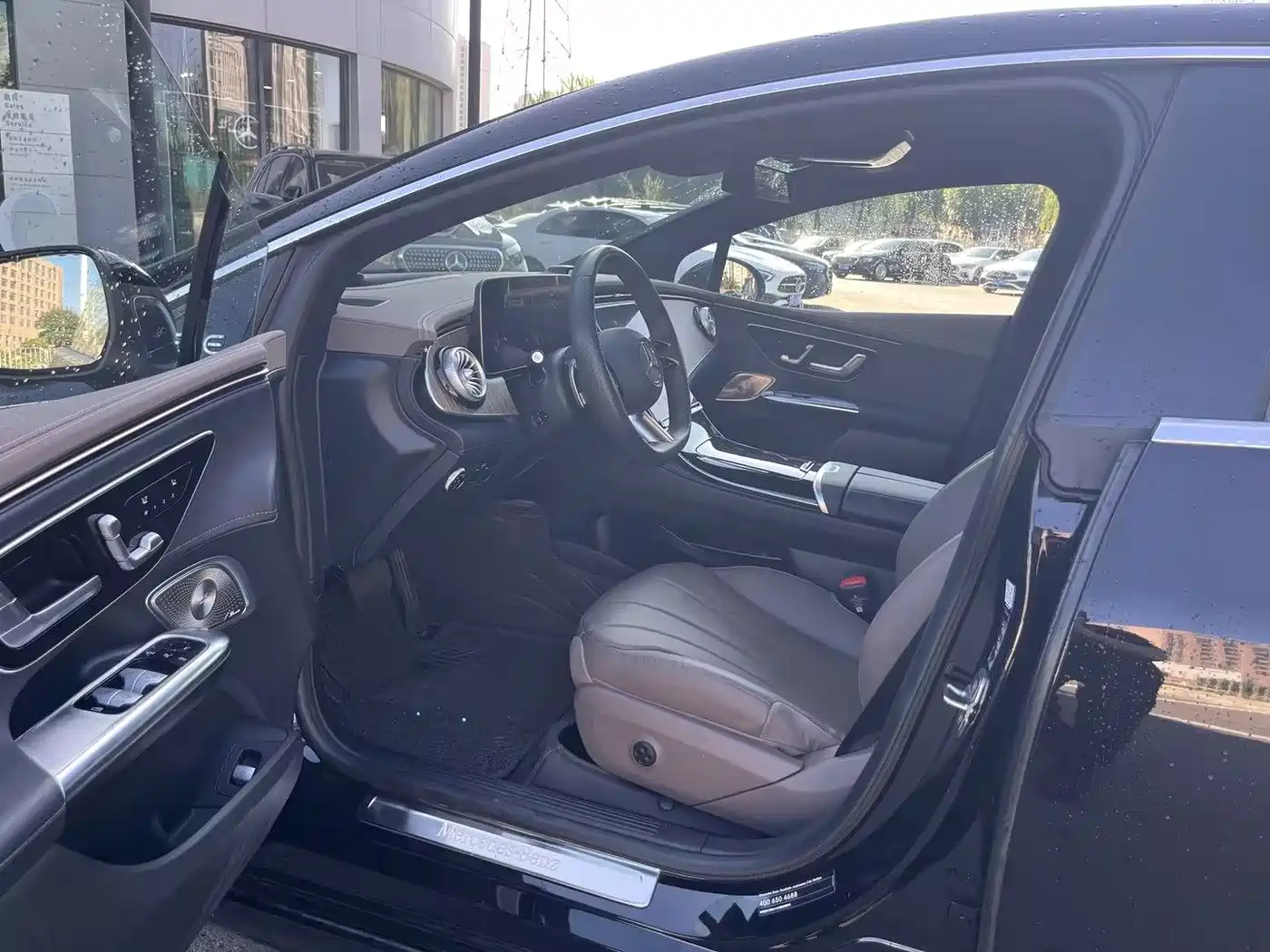Mercedes-Benz EQE 2024 2025 Model 500 4MATIC Luxury Edition