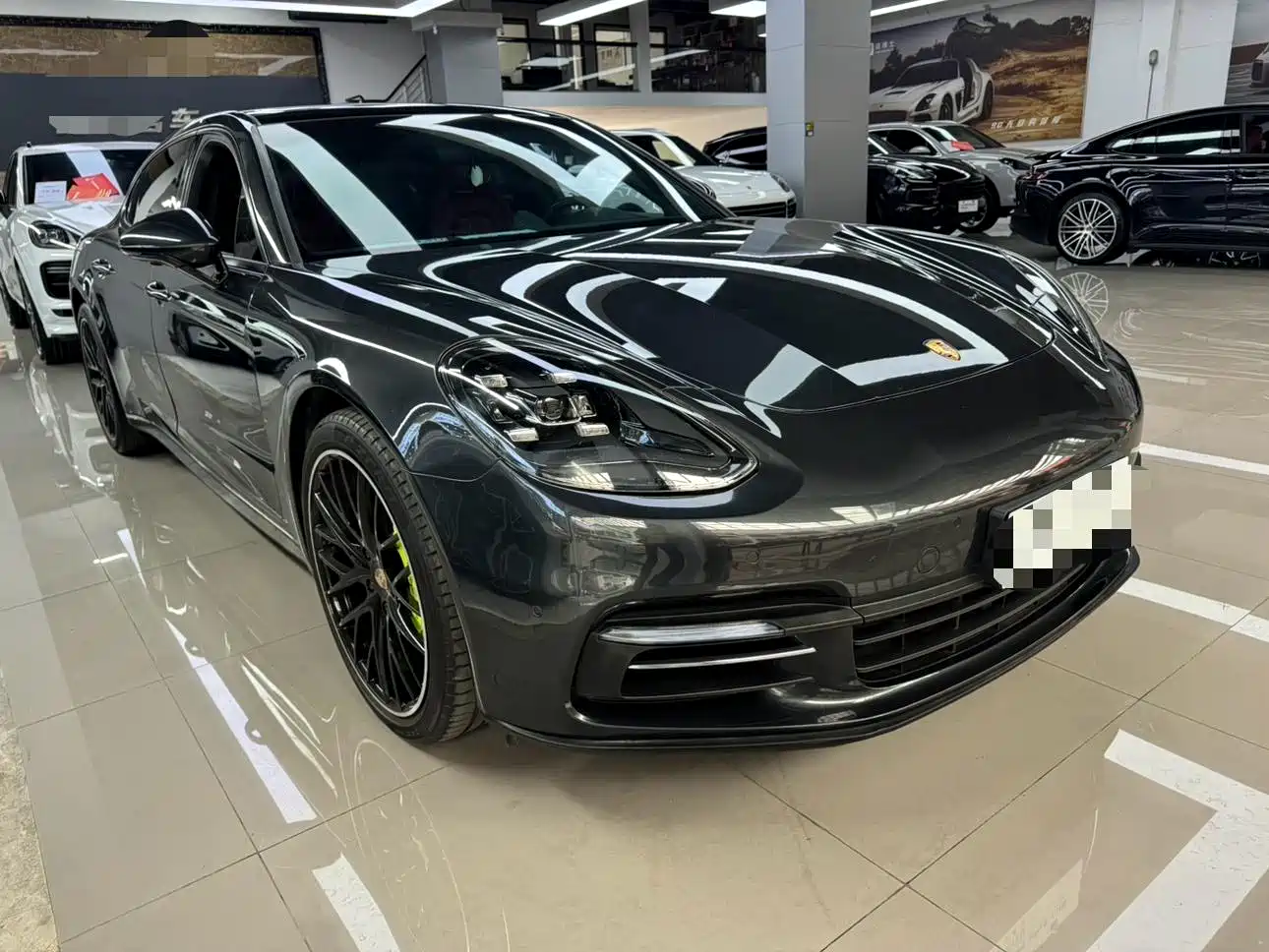Porsche Panamera 2017 Panamera Executive Long Wheelbase 3.0T фото 3