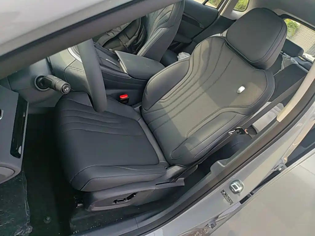 Geely Galaxy Galaxy E5 2026 2026 530km Voyager Edition