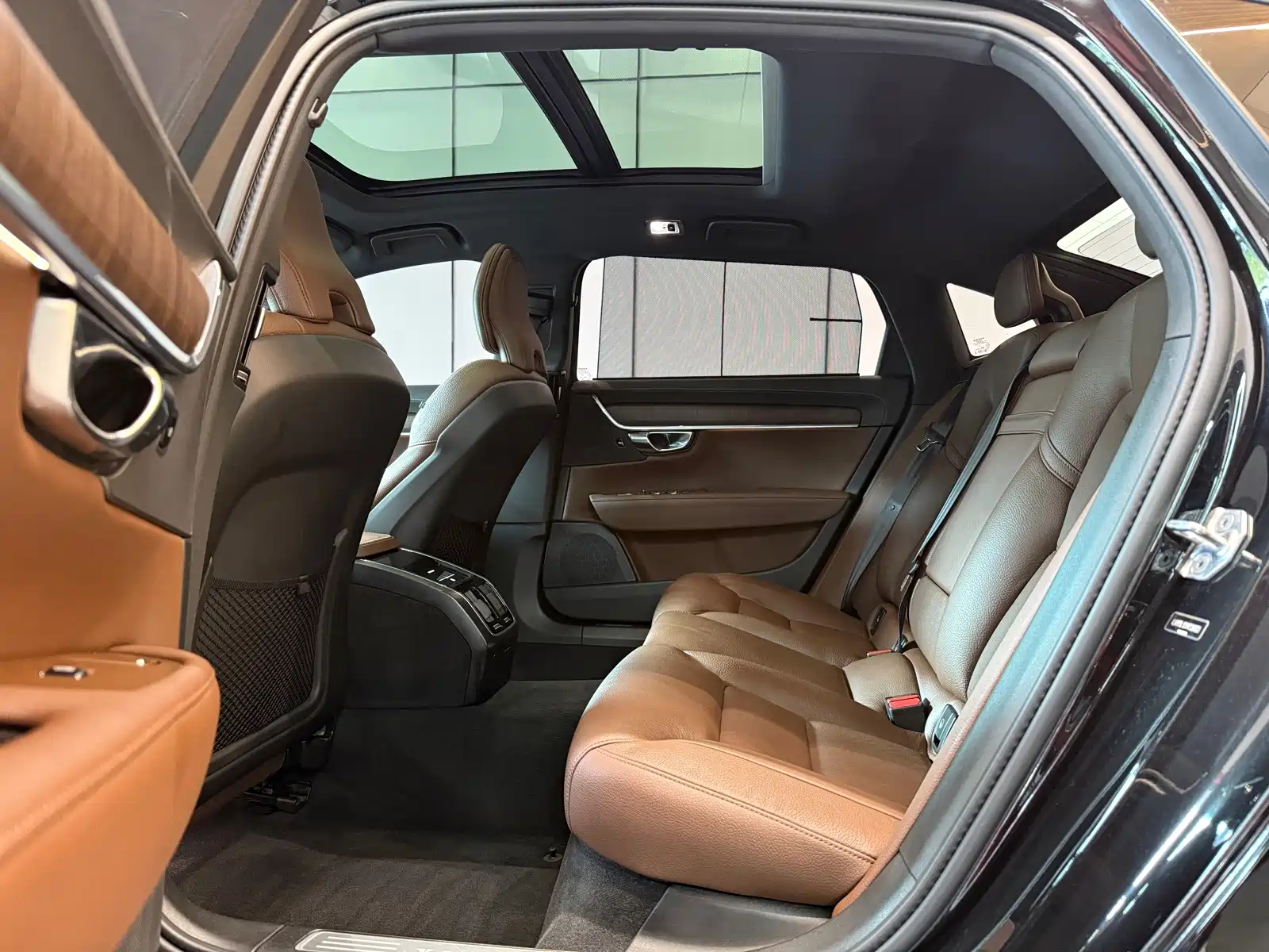 Фото 6 - Volvo S90