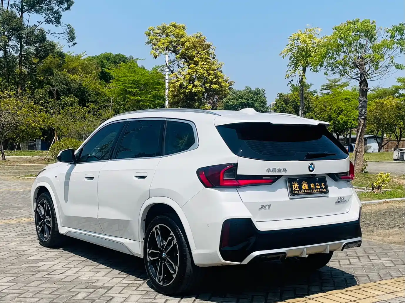 BMW X1 2023 sDrive25Li M Sport Package фото 6