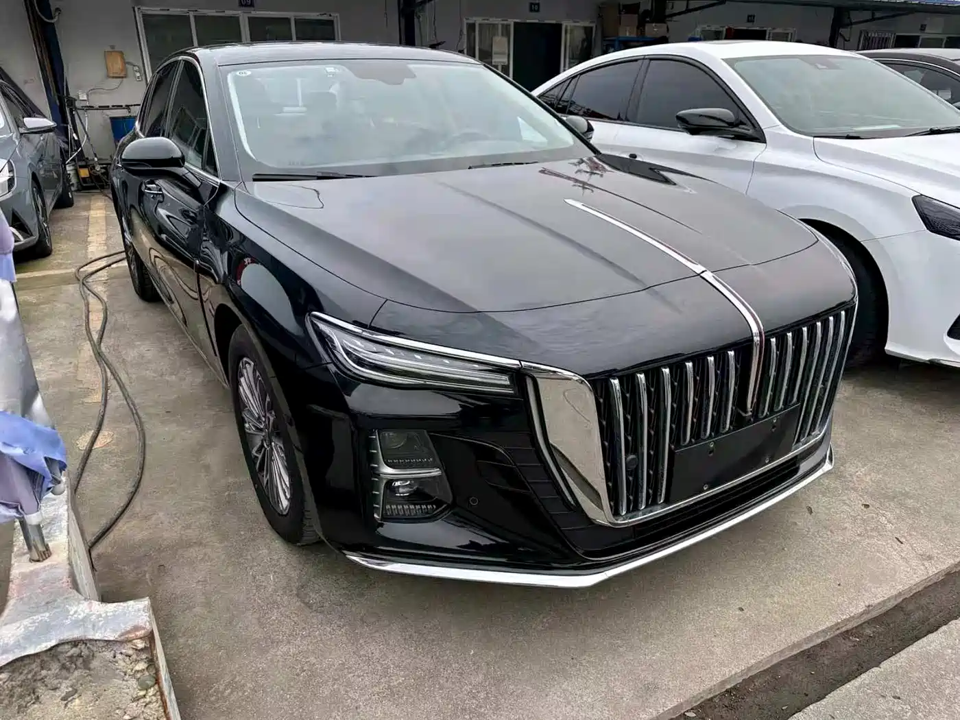 Hongqi H5 2023 1.5T DCT Smart Connect Joy Edition фото 3