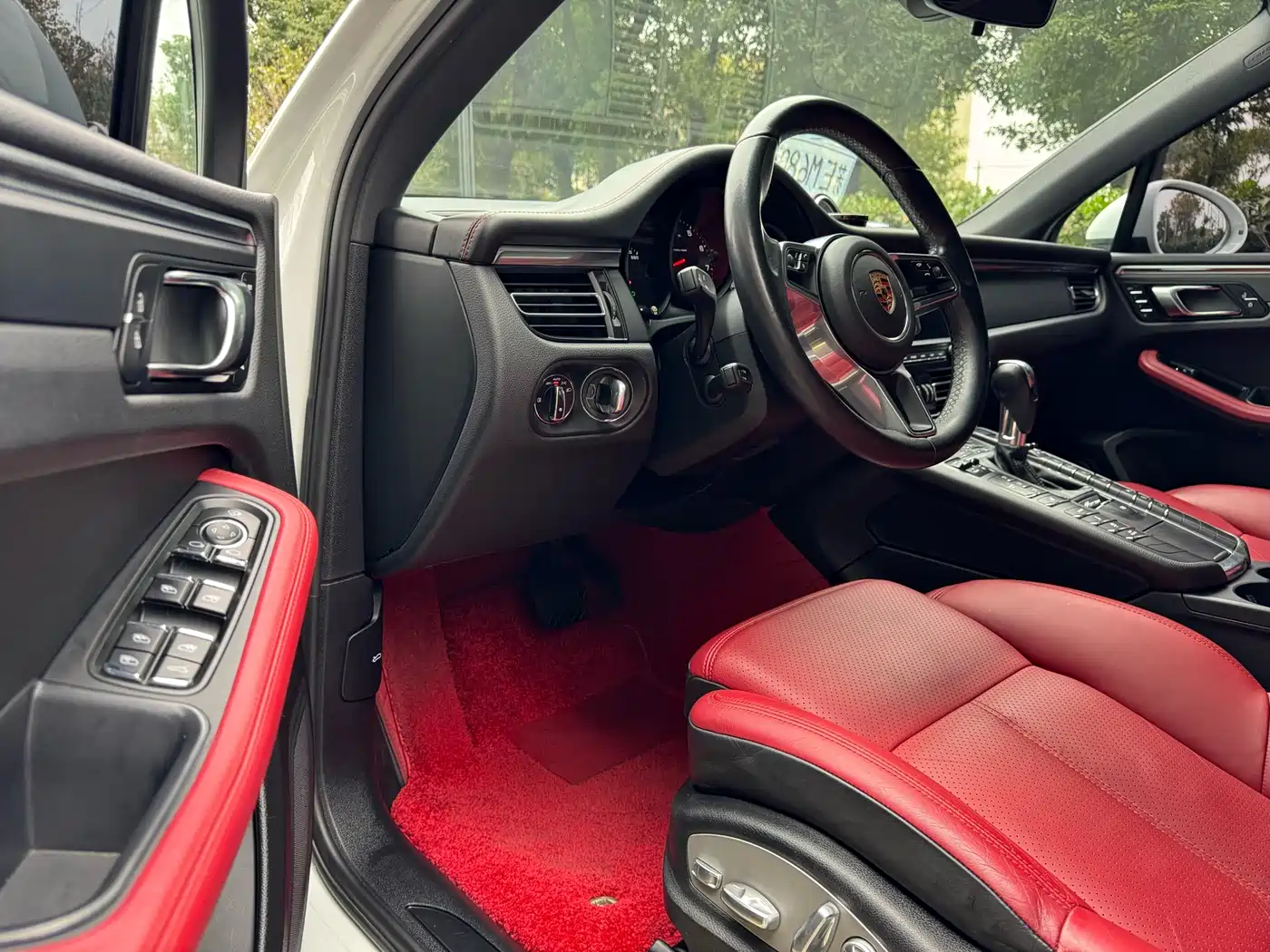 Porsche Macan 2018 Macan 2.0T фото 4