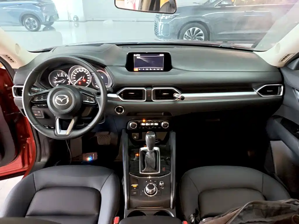 Фото 10 - Mazda CX-5
