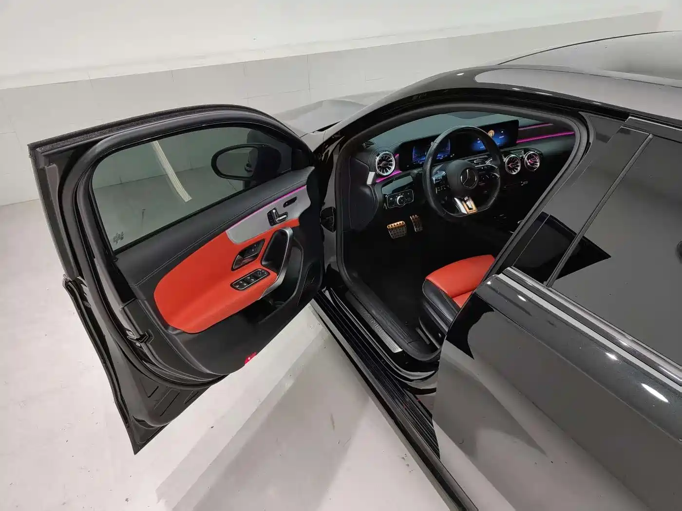 Mercedes-Benz A-Class AMG (Import) 2024 AMG A 35 4MATIC фото 16