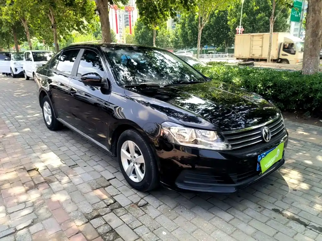 Фото 4 - Volkswagen Lavida