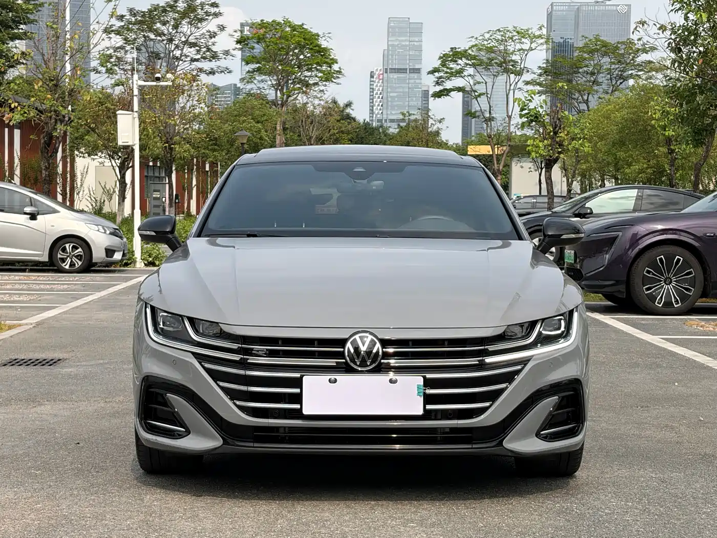 Volkswagen FAW-Volkswagen CC 2023 380TSI Eye-catching Edition фото 2