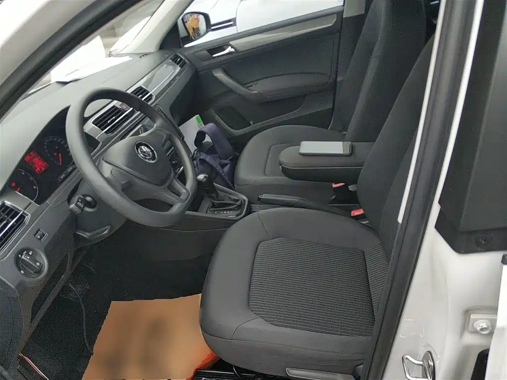 Volkswagen Santana 2017 Gran Santana 1.6L Auto Trendline фото 11