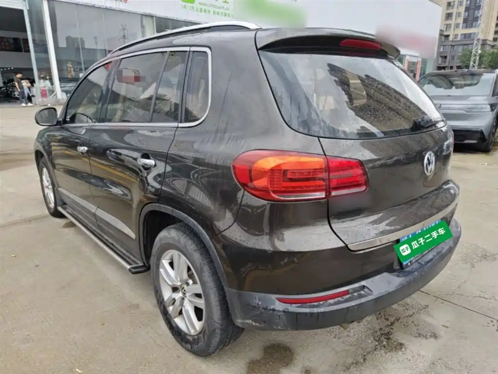 Volkswagen Tiguan 2015 1.8TSI Automatic 2WD Trendline фото 5