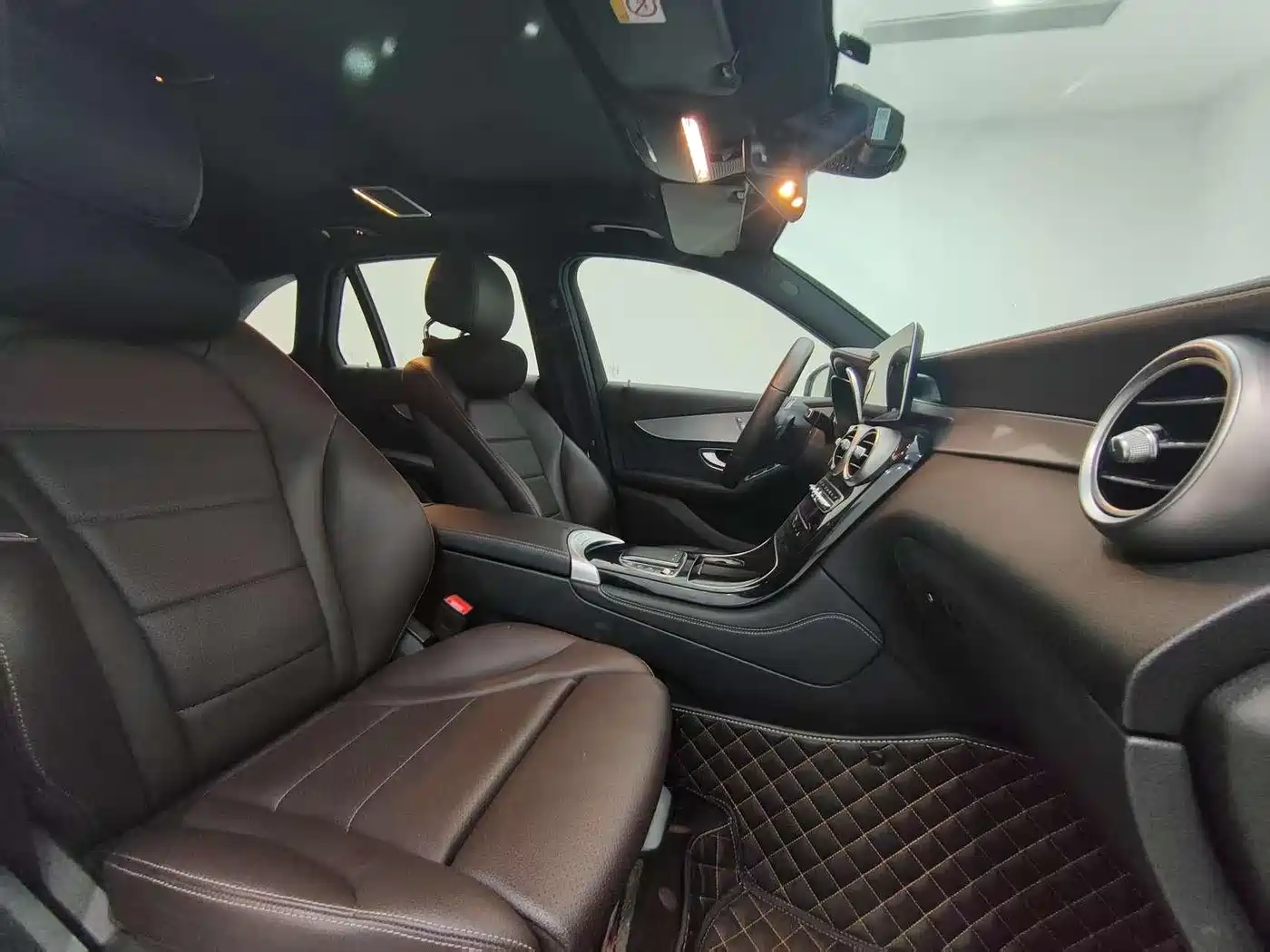 Mercedes-Benz GLC 2020 Facelift GLC 260 L 4MATIC Dynamic фото 15