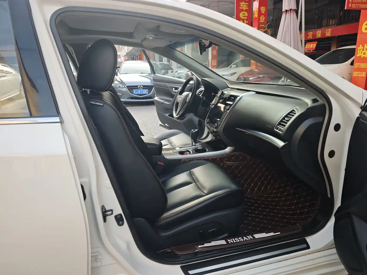 Photo 10 - Nissan Teana