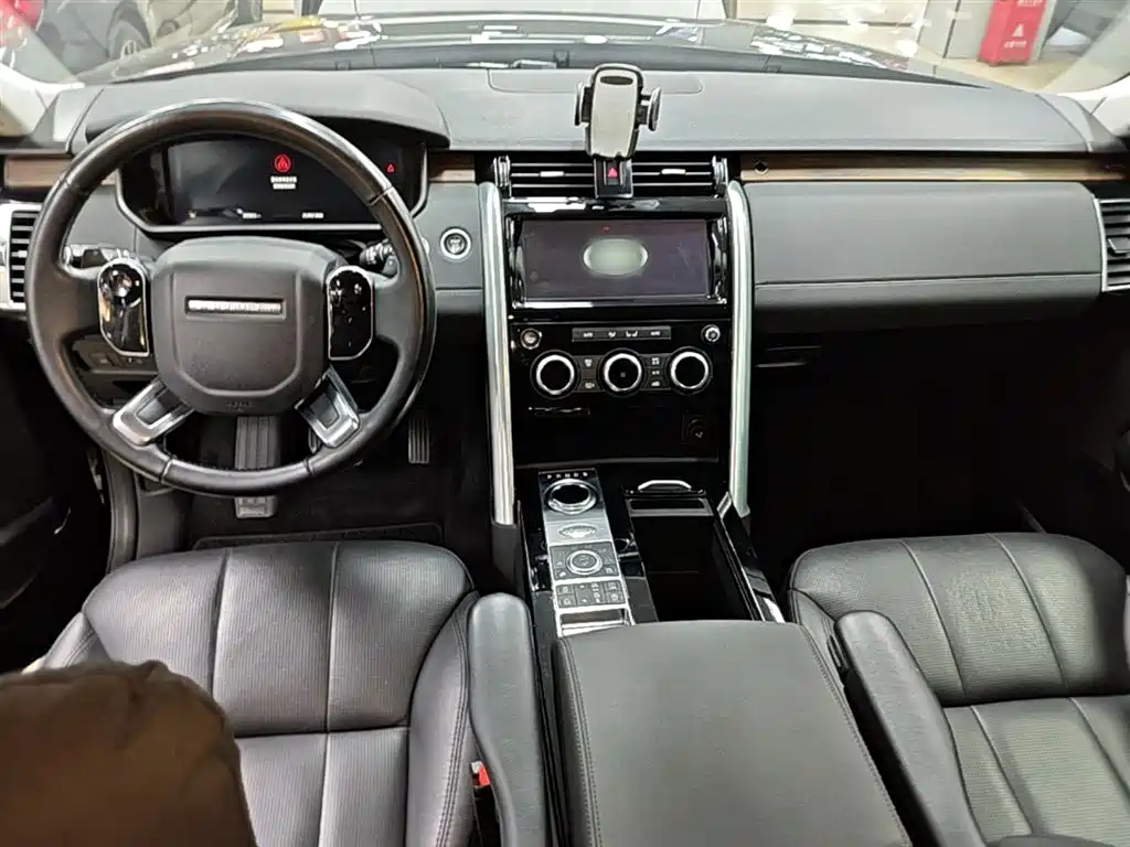 Land Rover Discovery 2019 3.0 SC V6 HSE фото 10