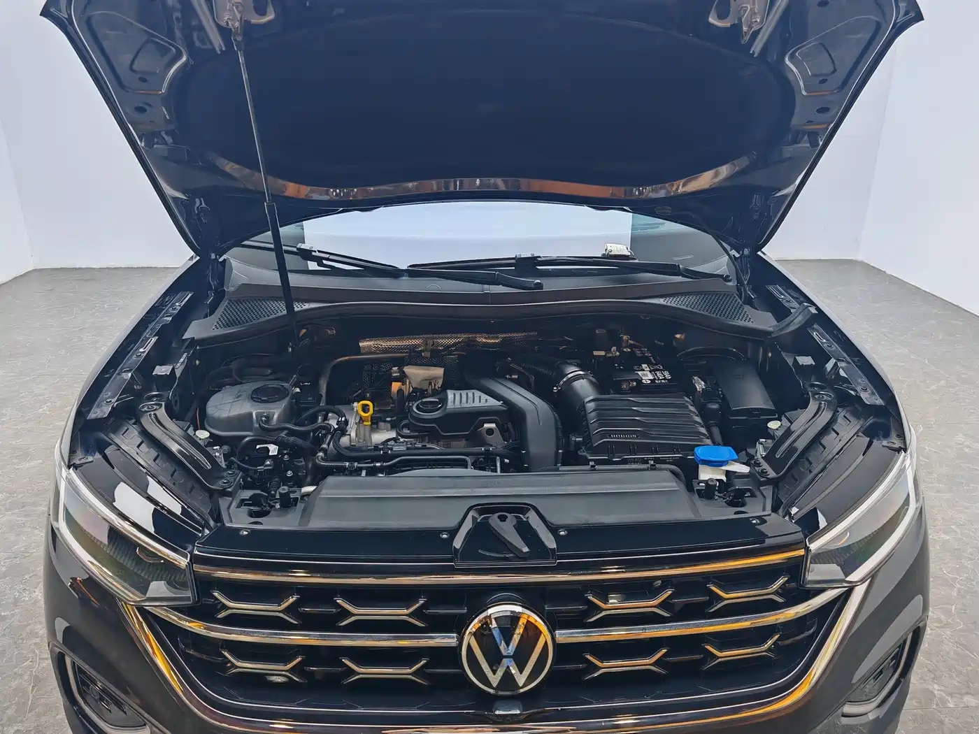 Volkswagen Tayron 2024 300TSI 2WD Luxury Plus Advanced фото 13