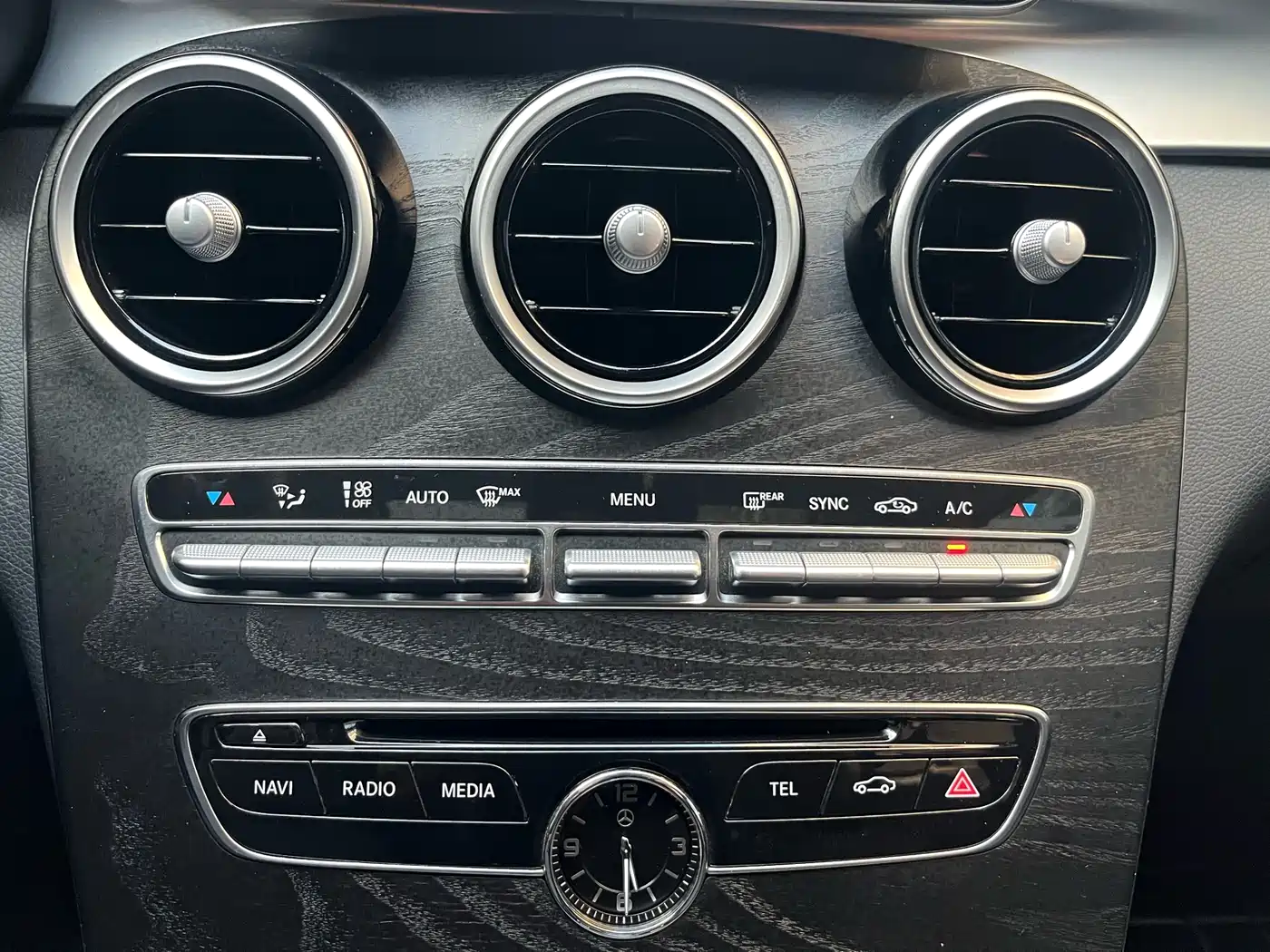 Mercedes-Benz C-Class 2018 C 180 L Fashion Sport Edition фото 37