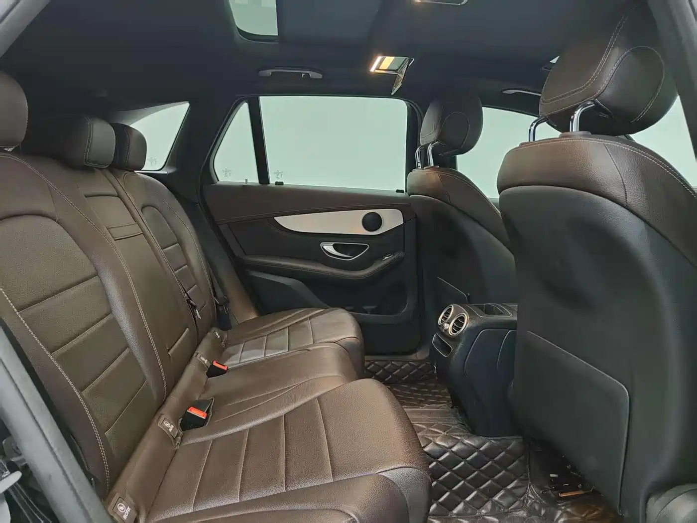 Mercedes-Benz GLC 2020 Facelift GLC 260 L 4MATIC Dynamic фото 16