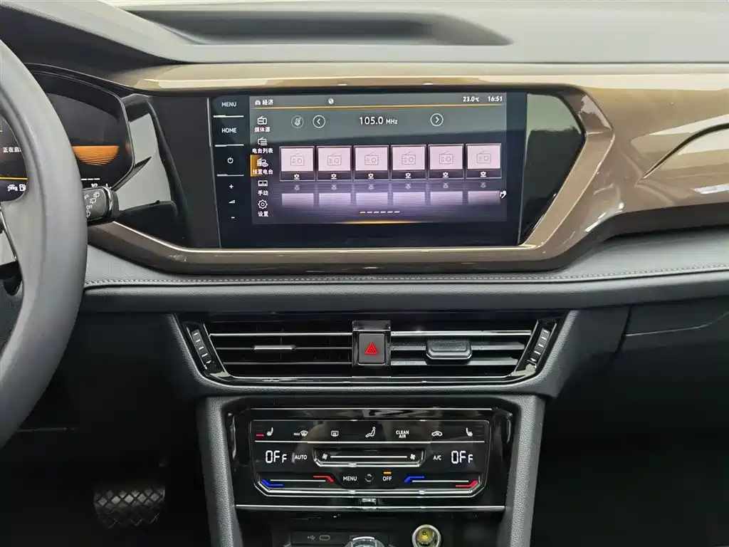 Volkswagen Tharu 2022 280TSI FWD Luxury Edition фото 12