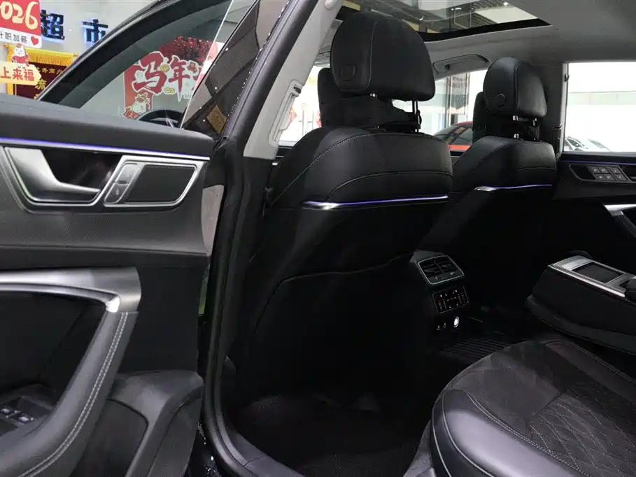 Audi A7L 2024 45 TFSI quattro Premium Luxury фото 9