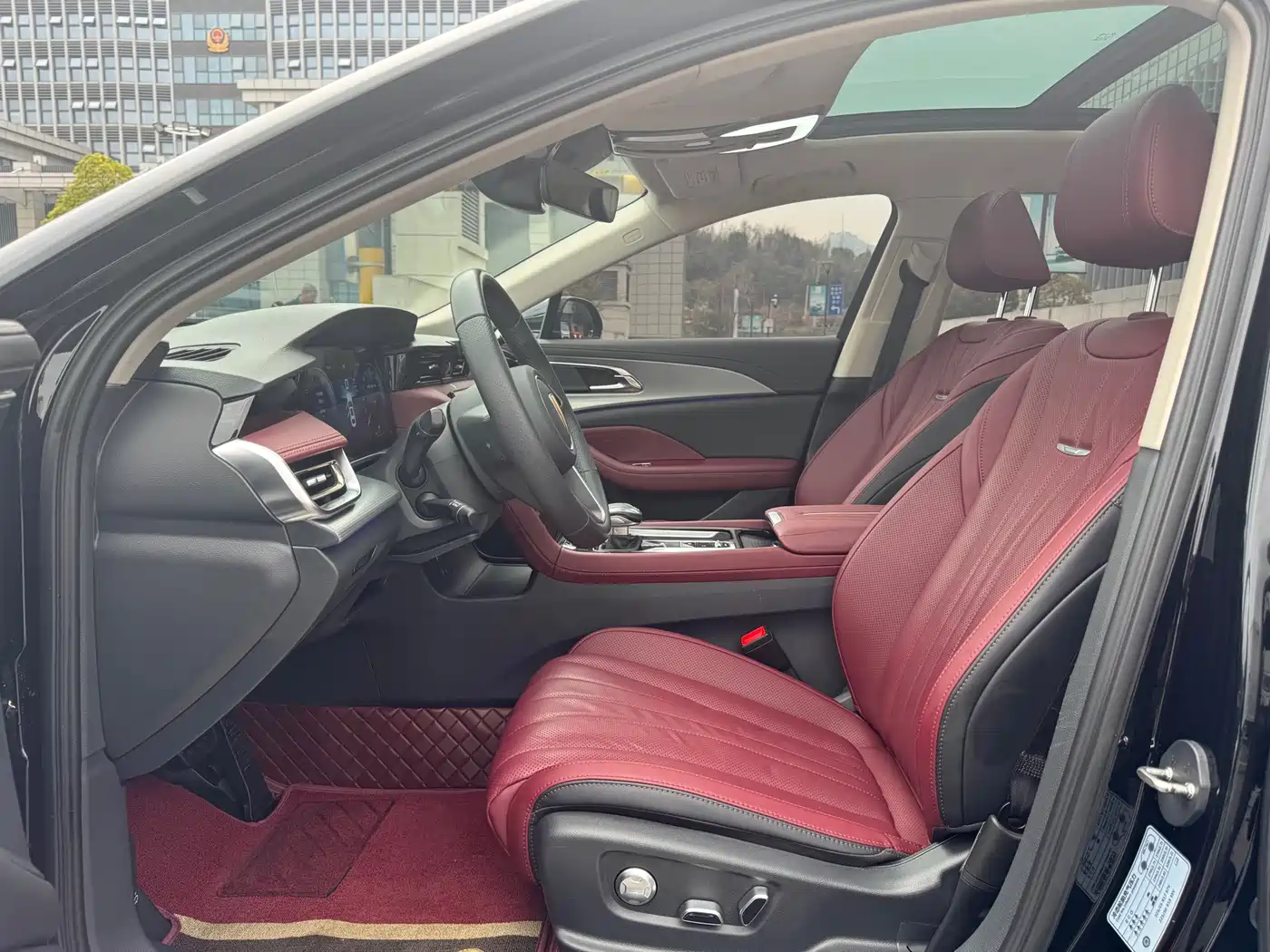 Hongqi H5 2024 2.0T Automatic Smart Connect Flag Smooth Edition фото 13