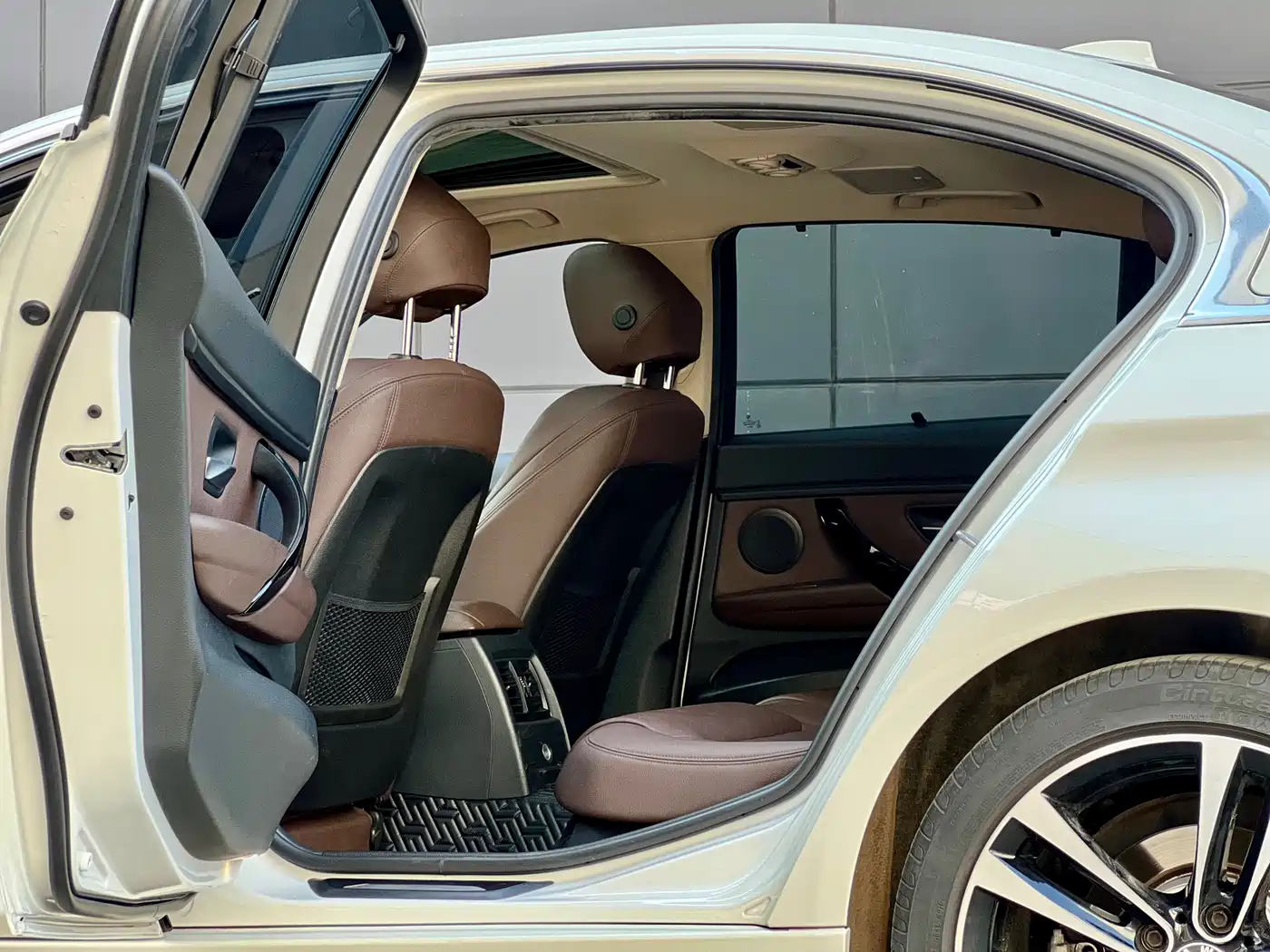 BMW 3 Series 2019 320Li M Luxury Package фото 6