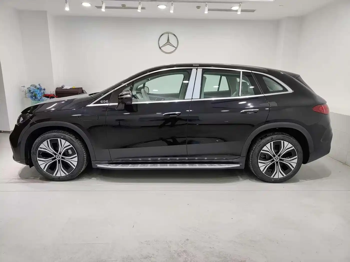 Mercedes-Benz EQE SUV 2024 500 4MATIC Pioneer Edition фото 2