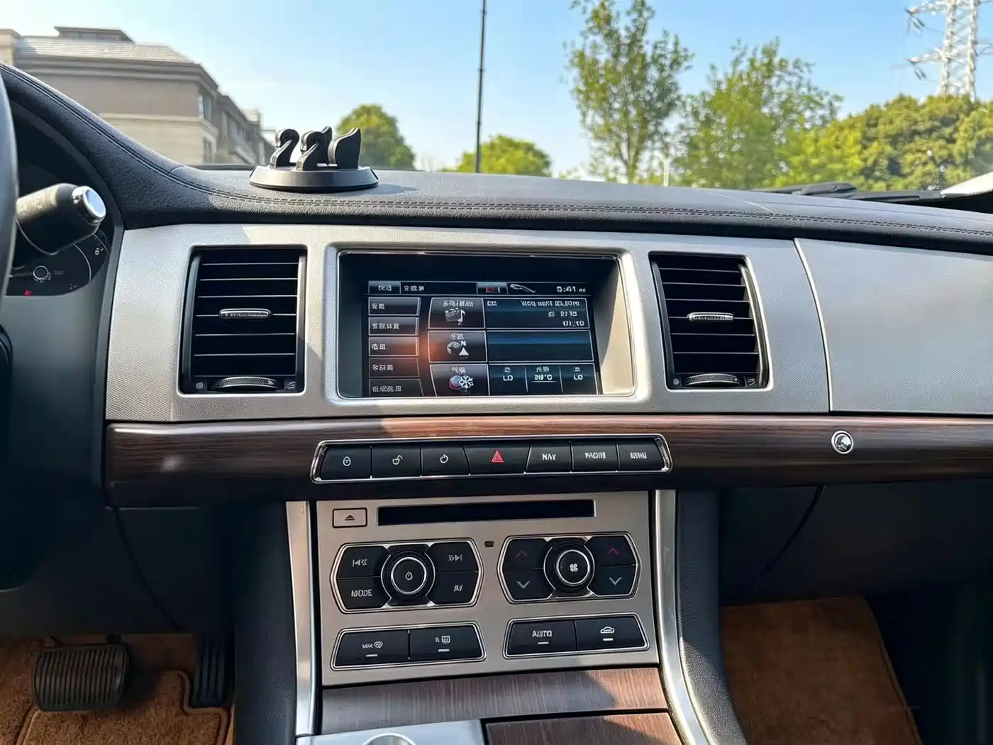 Jaguar XF 2015 XF 2.0T Style Edition фото 13