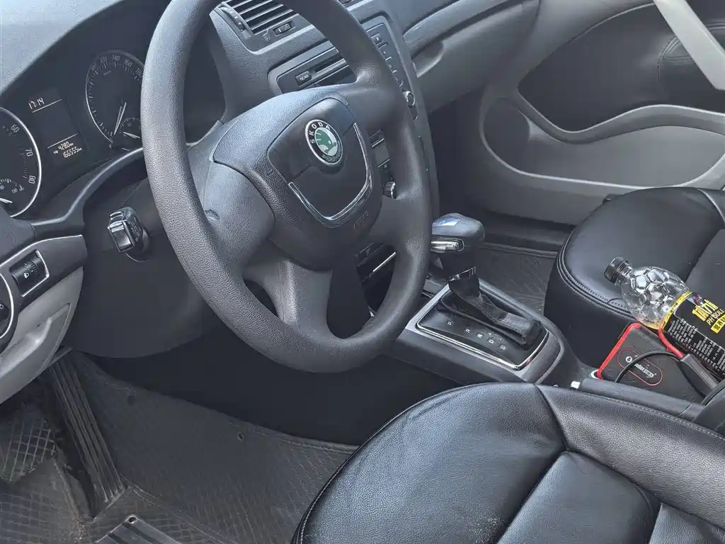 Škoda Octavia 2013 2.0L Automatic Elite Edition фото 7