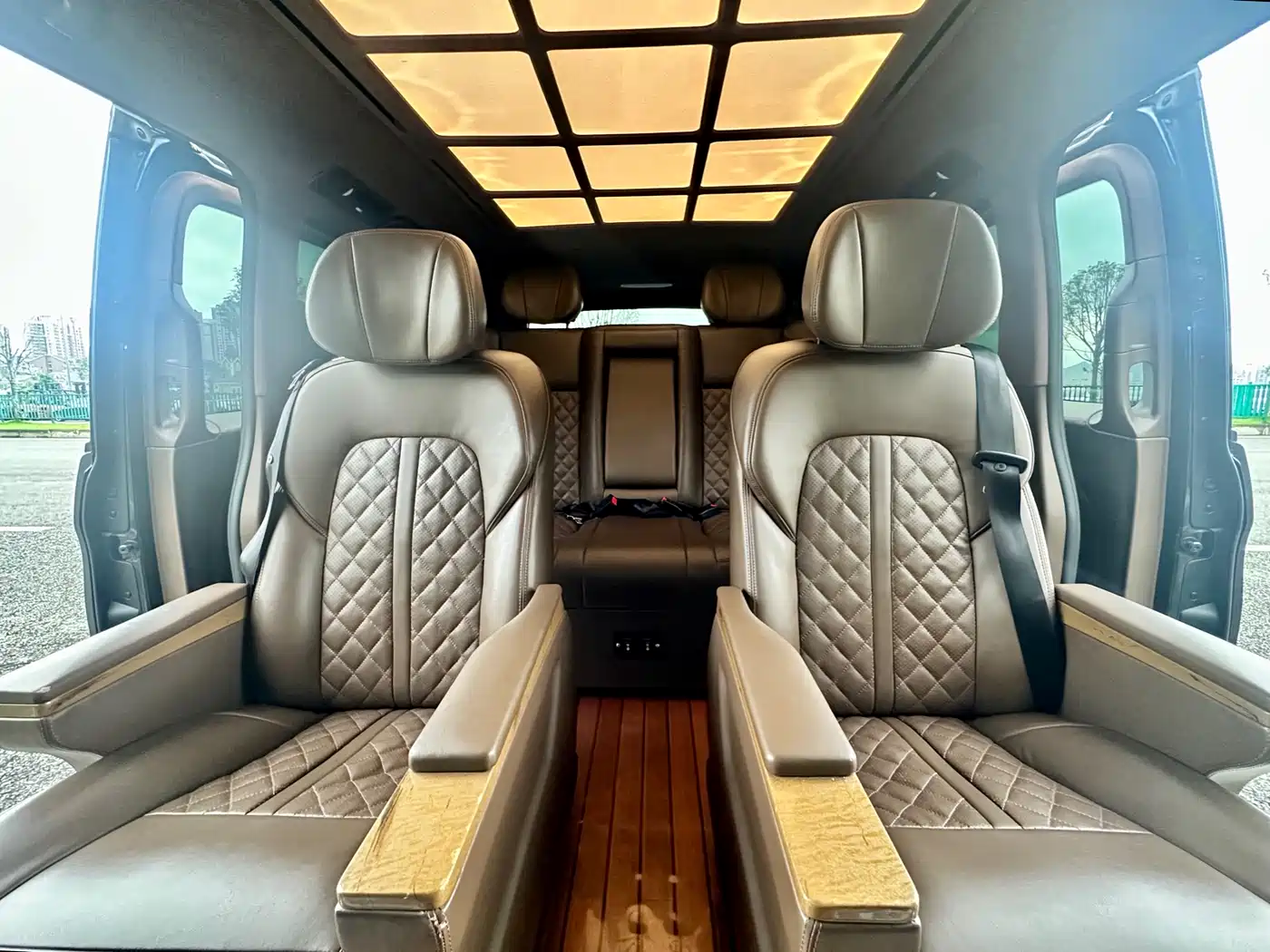 Mercedes-Benz Vito 2018 2.0T Business China V фото 35