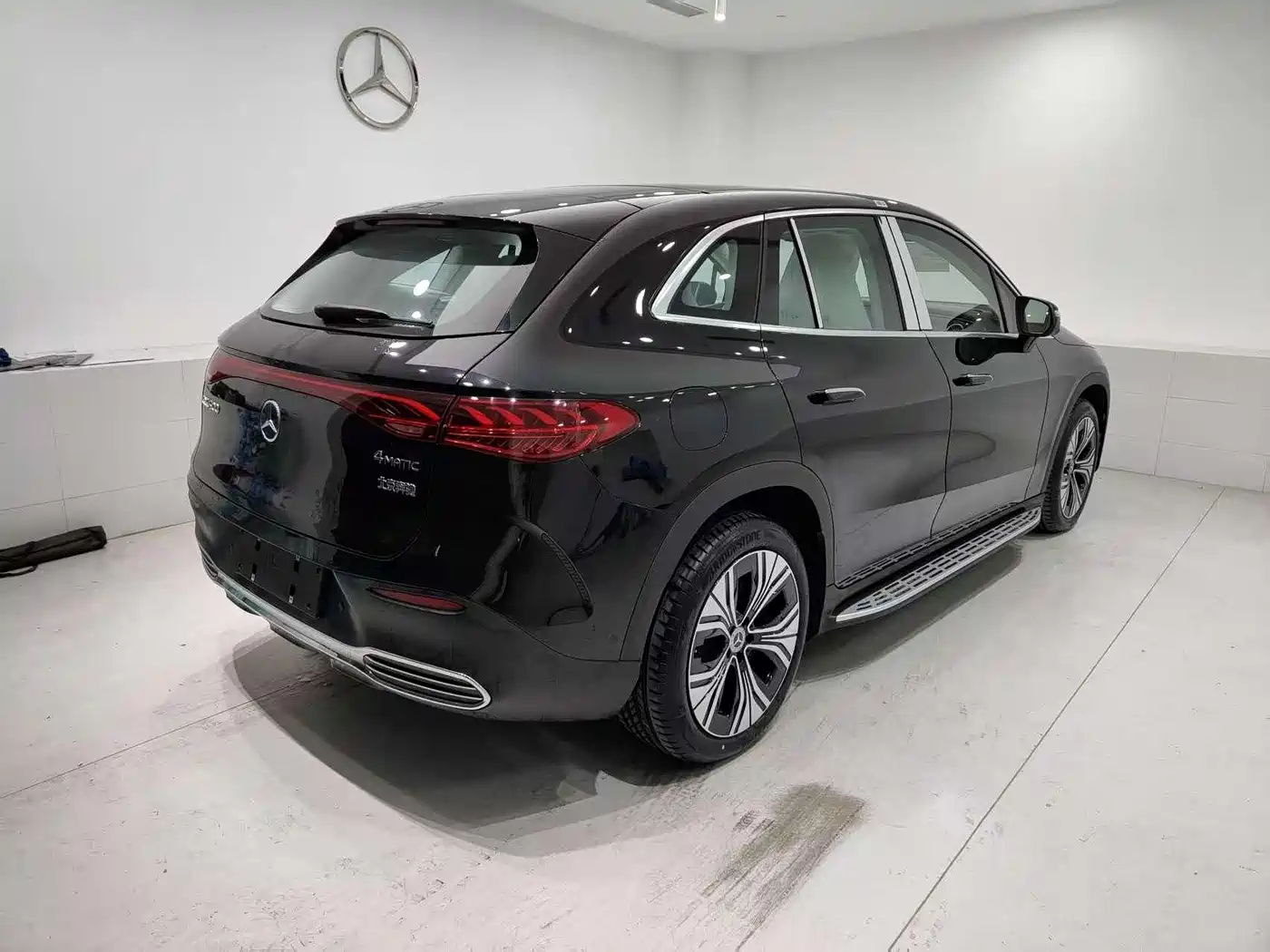 Mercedes-Benz EQE SUV 2024 500 4MATIC Pioneer Edition фото 18