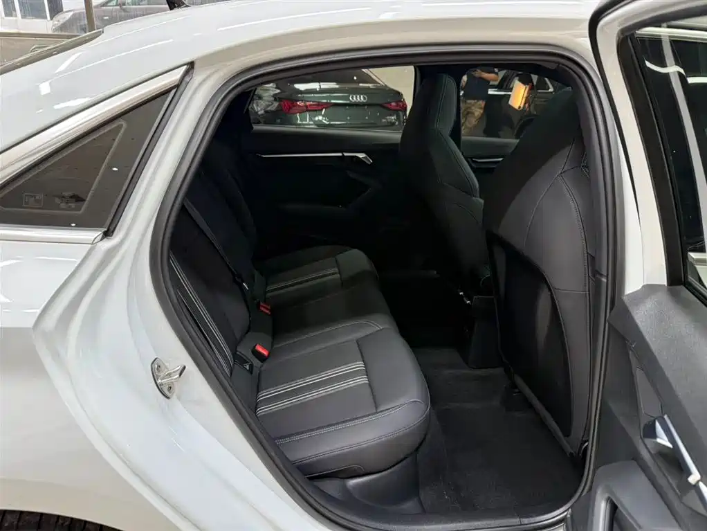 Audi A3 2023 Facelift A3L Limousine 35 TFSI Fashion Sport фото 11