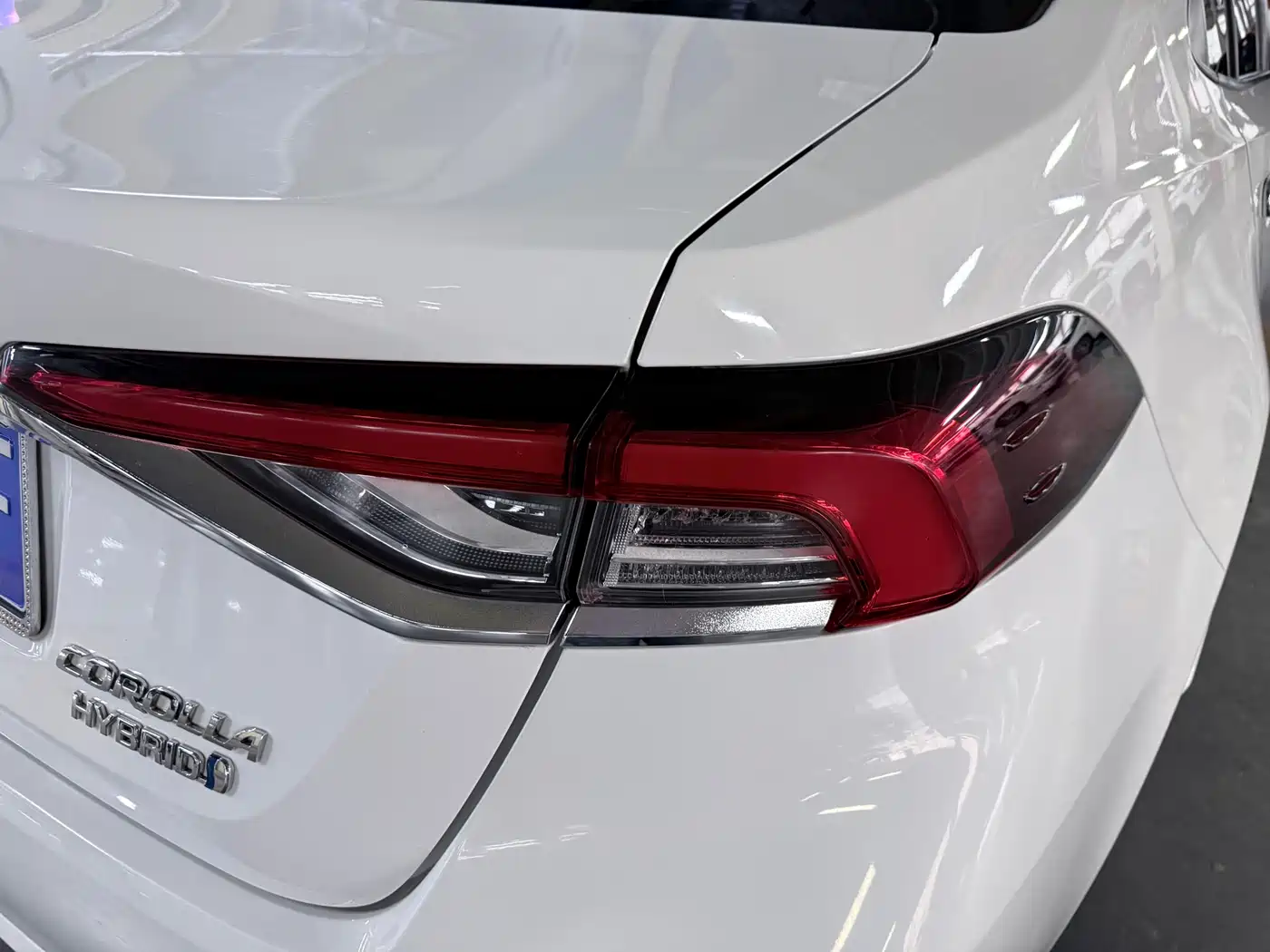 Toyota Corolla 2019 Hybrid 1.8L E-CVT GL-i Elite Edition фото 20