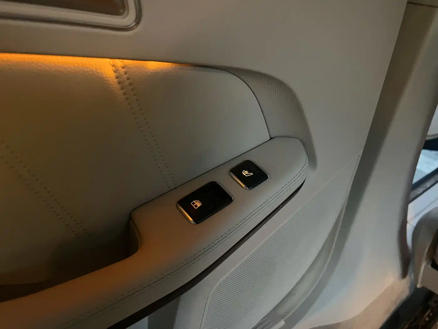Mercedes-Benz E-Class 2015 E 320 L фото 9