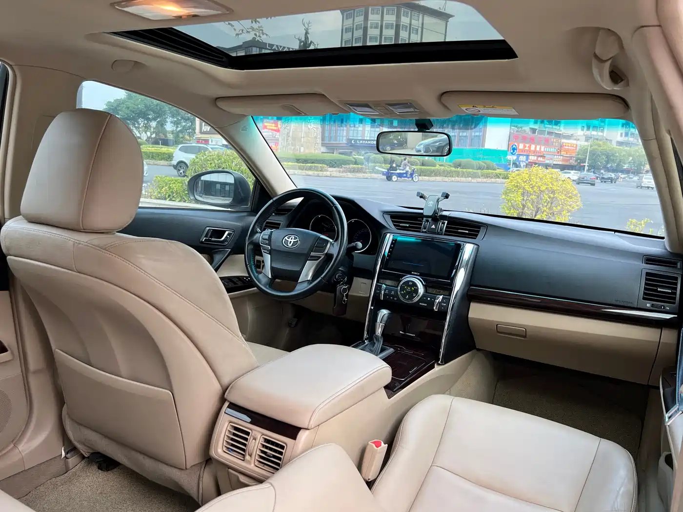 Toyota Reiz 2010 2.5V Elegance Elite Edition фото 8
