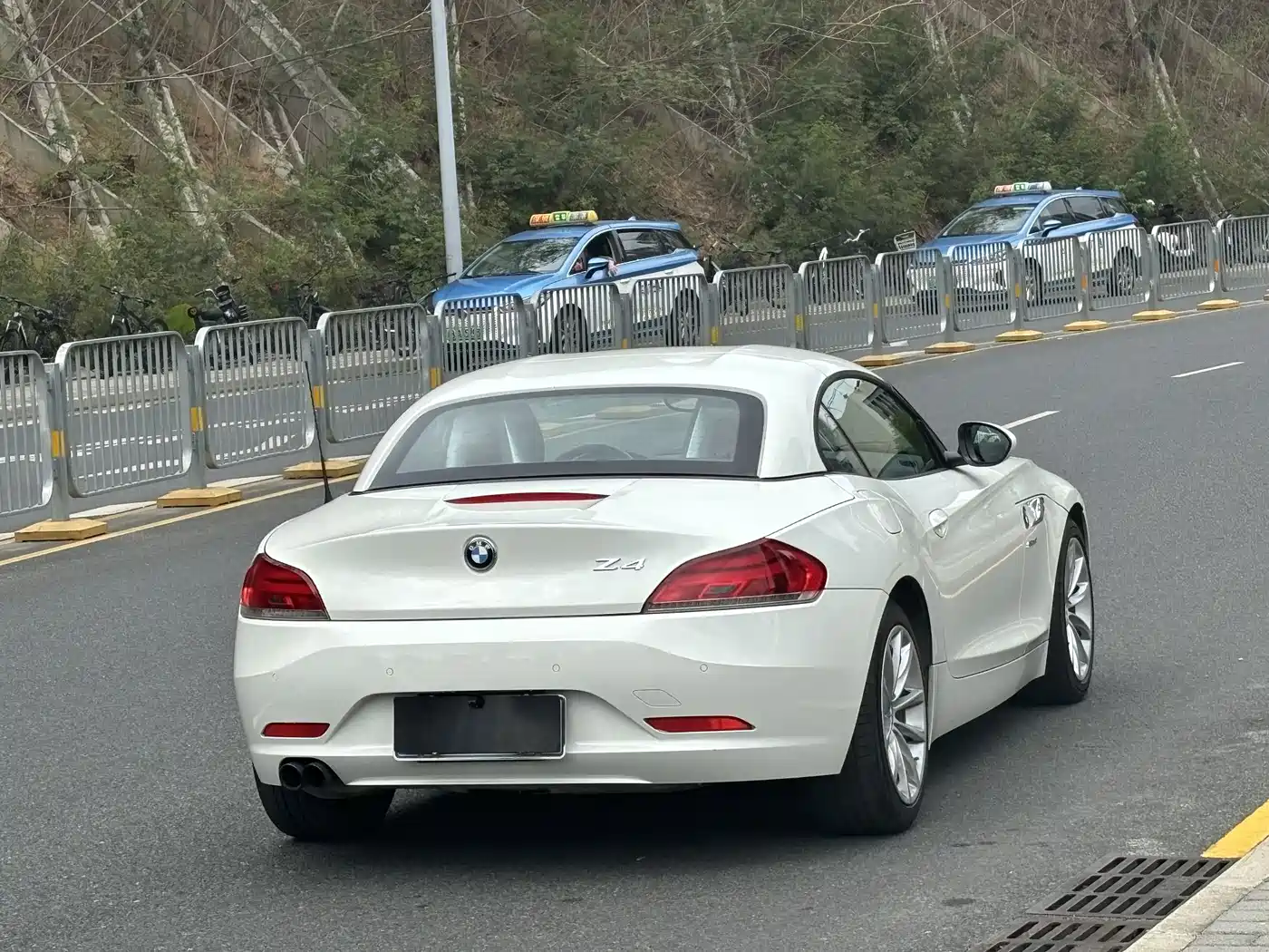 BMW Z4 2013 sDrive20i Leading фото 22