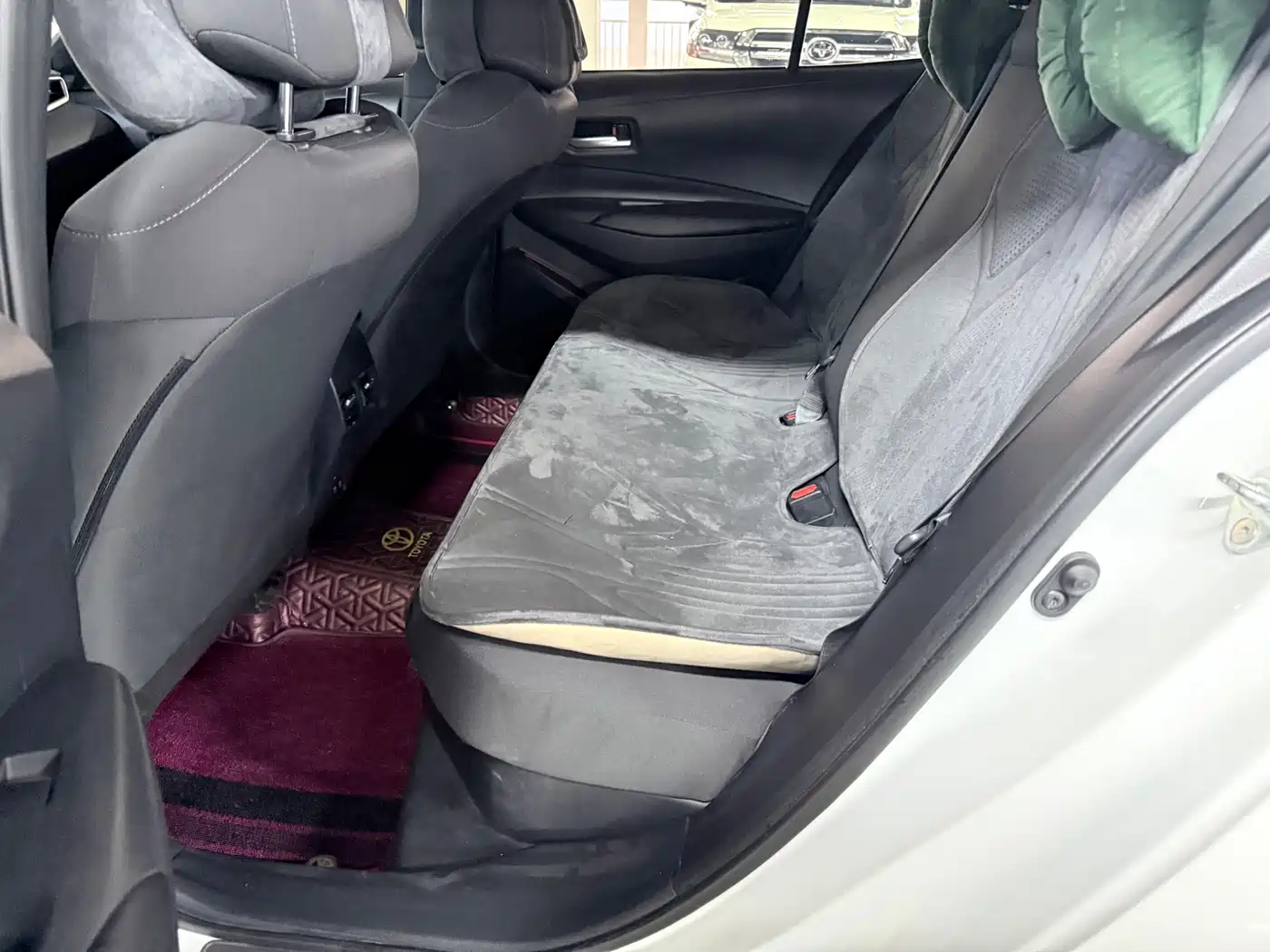 Toyota Corolla 2019 Hybrid 1.8L E-CVT GL-i Elite Edition фото 11