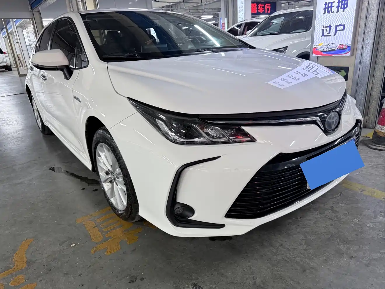 Toyota Corolla 2019 Hybrid 1.8L E-CVT GL-i Elite Edition фото 3