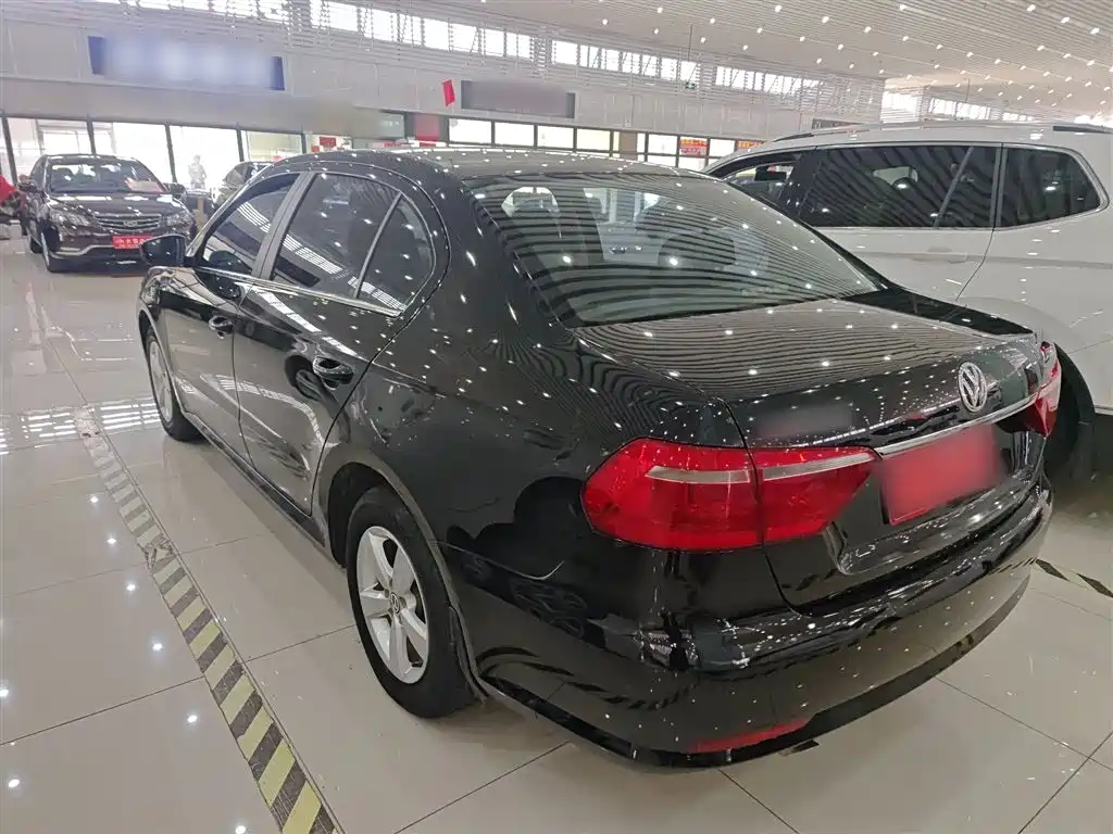 Volkswagen Lavida 2013 Facelift Classic 1.6L Automatic Trend фото 5